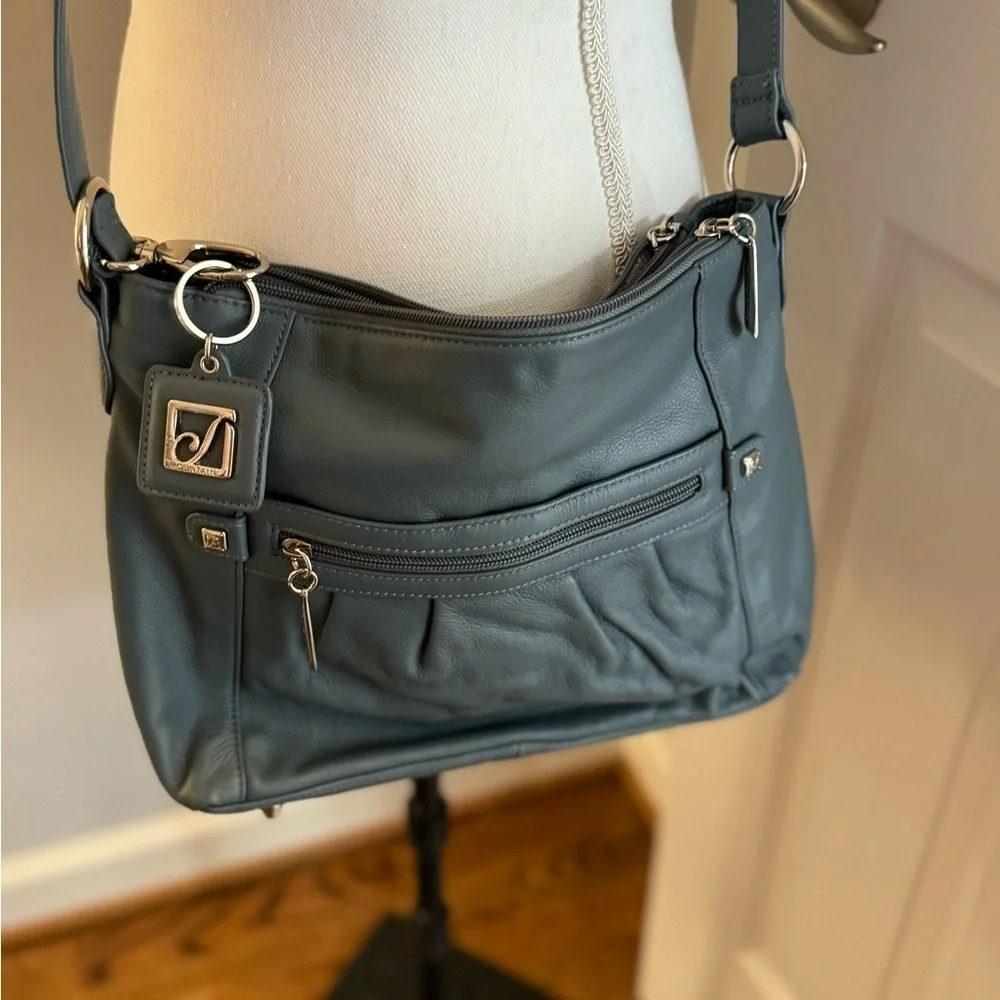 STONE MOUNTAIN LEATHER FROM THE STAMFORD COLLECTION dusty blue NWOT